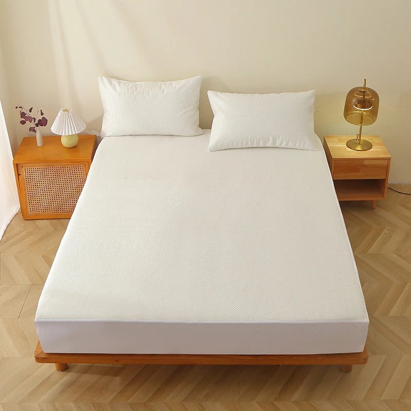 EasYum Bamboo Fiber Waterproof 3-Piece Bed Set With Protector